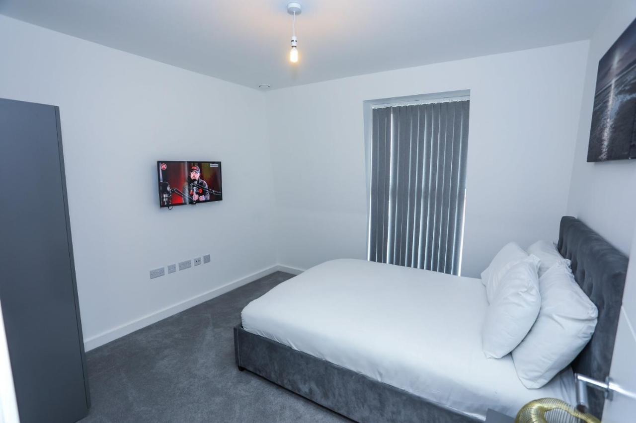 Lovely 2 Bed Apartment With Parking 伦敦 外观 照片